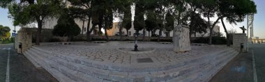 Santa Maria di Leuca, Lecce, Puglia, İtalya - 27 Ağustos 2019: Santa Maria de Finibus Terrae Sığınağı 'ndan panoramik fotoğraf