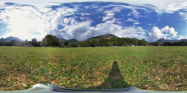 Civitella Alfedena, L 'Aquila, Abruzzo, İtalya - 15 Eylül 2018: Camosciara' nın park alanının küresel fotoğrafı
