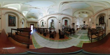 Sahip Lubrense, Campania, İtalya - 15 Şubat 2020: 360 Santa Croce Kilisesi 'nin küresel fotoğrafı