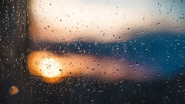 Gotas Chuva Janela Fundo Embaçado Pôr Sol — Fotografia de Stock