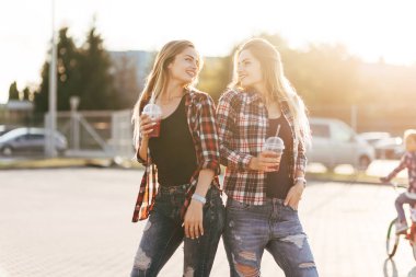 Kızlar kız ikiz yaz Park