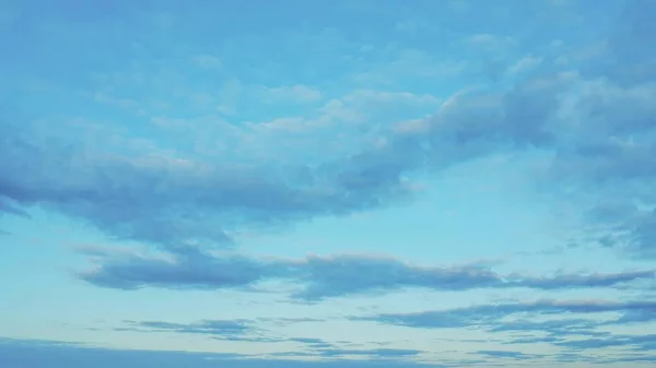 Tło Błękitne Niebo Białymi Chmurami — Zdjęcie stockowe