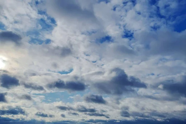 Fundo Céu Azul Com Nuvens Brancas — Fotografia de Stock