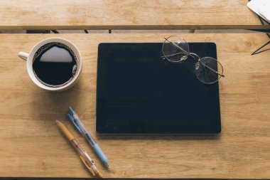 iş, eğitim, insan ve teknoloji kavramı