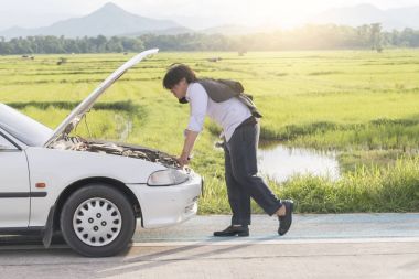  kırık arabası ile sorun 