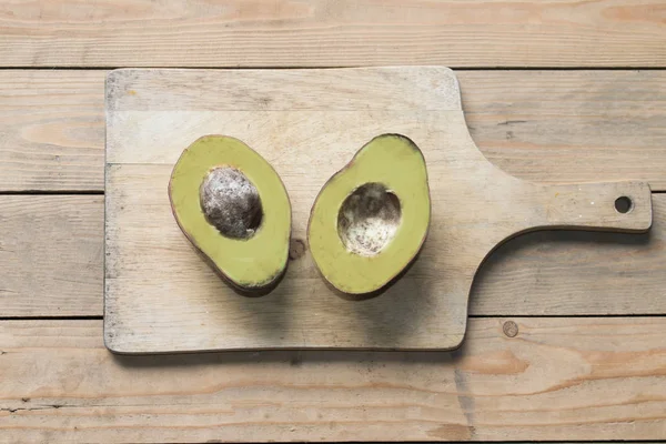 Fresh organic avocado — Stock Photo, Image