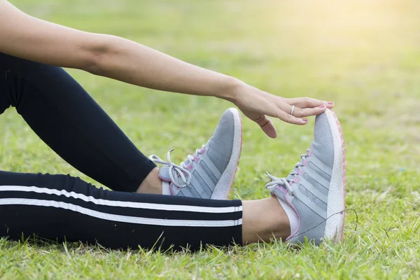 koşu ayakkabıları kapatmak 