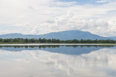 Dağlar suda yansıtacak 