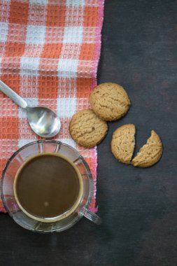 Kahve peçete üzerinde 