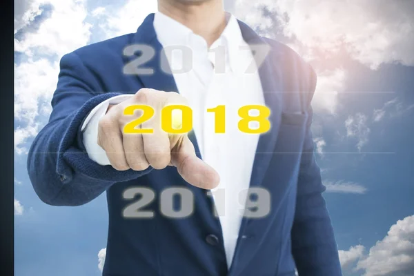 Zakenman wijzend jaar 2018 — Stockfoto