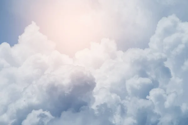 Nubes con el cielo, nubes de fondo — Foto de Stock
