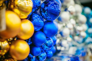 altın mavi ve gümüş Noel ağacı süsleme Noel topları