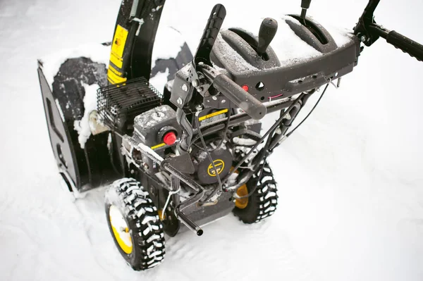 adam motor kar üfleyici başlar