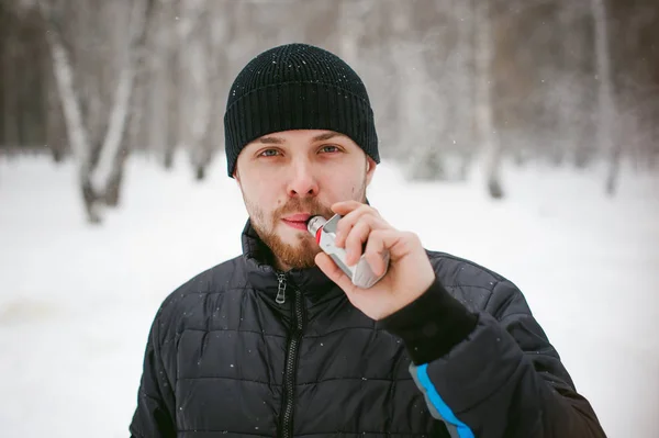 Un joven con barba — Foto de Stock