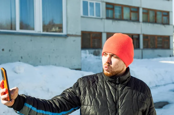 adam kendini fotoğraf çekimi. 