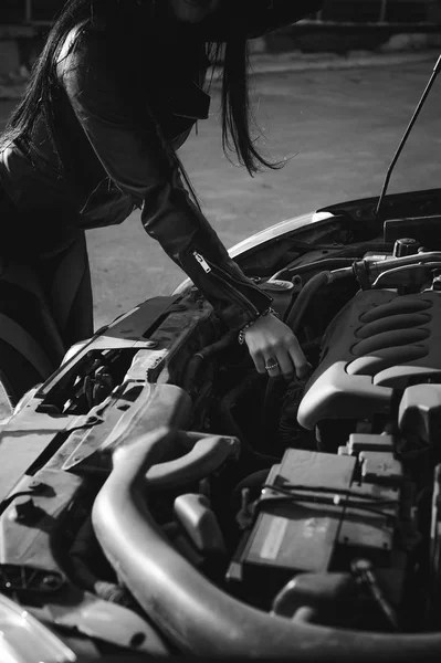 Brunette Woman Black Fashionable Leather Clothes Style Auto Lady Looks — Stock Photo, Image