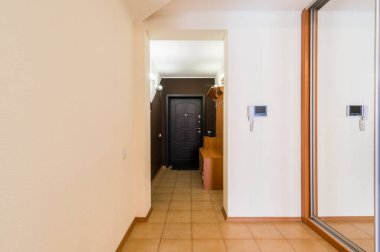 Rusya, Moskova... 11 Haziran 2019: iç oda dairesi. Yurtta standart onarım dekorasyonu