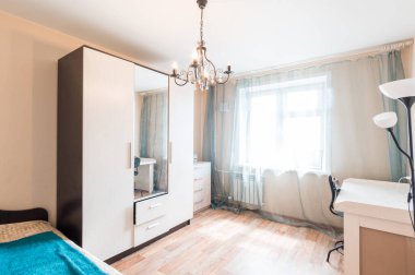 Rusya, Moskova... 11 Haziran 2019: iç oda dairesi. Yurtta standart onarım dekorasyonu