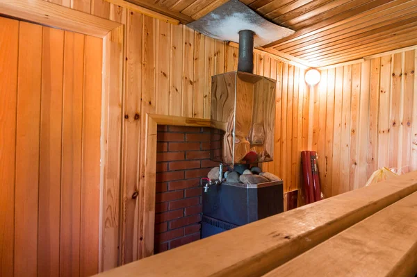 Rusya, Moskova... 12 Haziran 2019: iç oda dairesi. Pansiyonda standart onarım dekorasyonu. Hamam, sauna