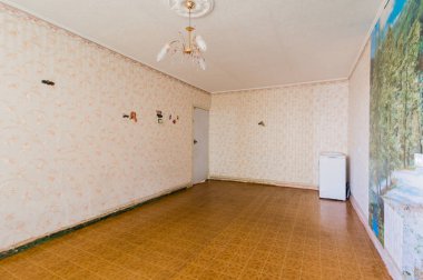 Rusya, Moskova... 23 Temmuz 2019: iç oda dairesi. Eski usul dikkatsiz, modern olmayan bir ortam. Kozmetik onarım gerekiyor