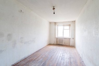 Rusya, Moskova... 23 Temmuz 2019: iç oda dairesi. Eski usul dikkatsiz, modern olmayan bir ortam. Kozmetik onarım gerekiyor