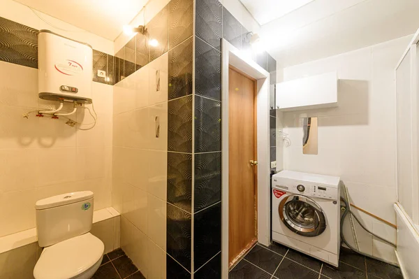 俄罗斯 莫斯科 2019年10月10日 室内公寓 现代明亮舒适的氛围 一般清洁 家居装修 洗涤槽 装饰元件 — 图库照片