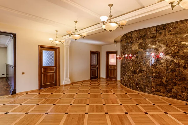 ロシア モスクワ 10月10 2019 インテリアルームアパート現代明るい居心地の良い雰囲気 掃除や家の装飾販売のための家の準備 — ストック写真