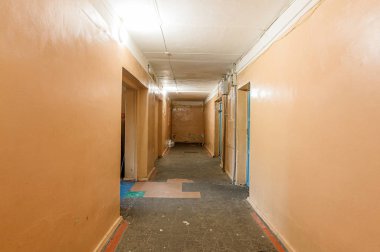 Rusya, Moskova - 10 Ekim 2019: iç daire halka açık yer, merdiven