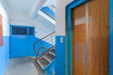 Russia, Omsk- October 18, 2019, 2019: interior room apartment. standard repair decoration in hostel. inside, indoors, construction, landscape, building, interior, room, living, design, home, modern, white, furniture, wall, apartment, floor, house, st