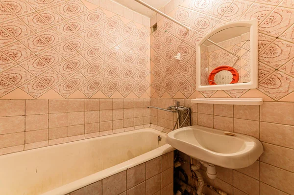 俄罗斯 莫斯科 2019年10月19日 室内公寓 现代明亮舒适的氛围 一般清洁 洗涤槽 装饰元件 — 图库照片
