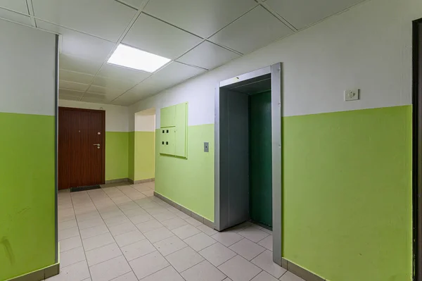 Rusia Moscú Octubre 2019 Interior Habitación Apartamento Habitación Puertas Pasillo — Foto de Stock