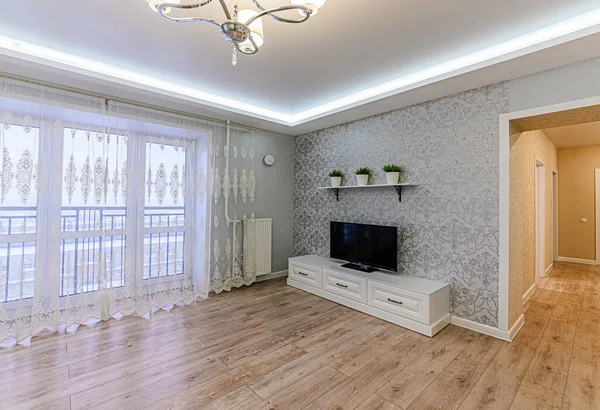 ロシア モスクワ 2019年12月5日 インテリアルームアパート現代明るい居心地の良い雰囲気 掃除や家の装飾販売のための家の準備 — ストック写真