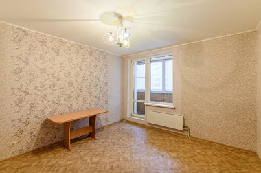 Rusya, Moskova... 15 Ocak 2020: İç mekan dairesi modern, parlak, rahat atmosfer. Genel temizlik, ev dekorasyonu, satılık ev hazırlığı.