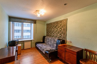 Rusya, Moskova... 25 Ocak 2020: İç mekan dairesi modern, parlak, rahat atmosfer. Genel temizlik, ev dekorasyonu, satılık ev hazırlığı.