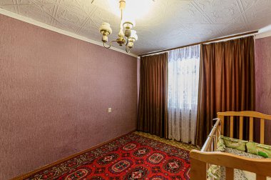 Rusya, Moskova... 27 Ocak 2020: İç mekan dairesi modern, parlak, rahat atmosfer. Genel temizlik, ev dekorasyonu, satılık ev hazırlığı.