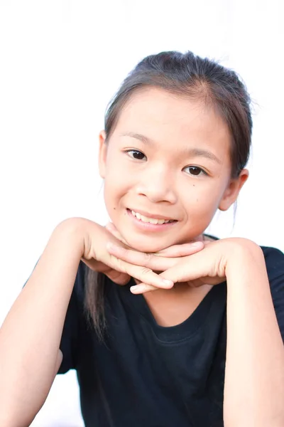 Boldog ázsiai kislány fehér háttér — Stock Fotó