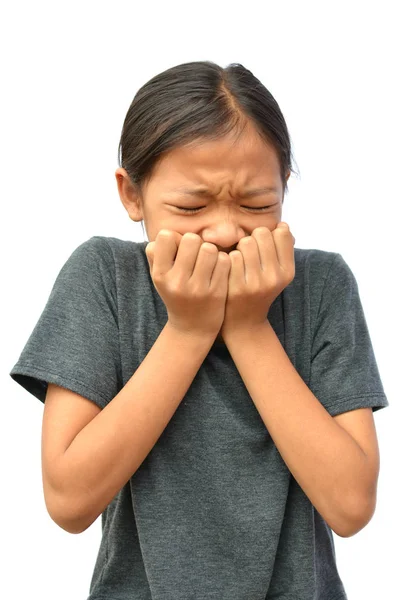 悲伤的小亚洲女孩在白色背景上有牙痛 — 图库照片