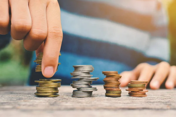 Hands girl holding coin selective and soft focus hipster tone — Stock Photo, Image