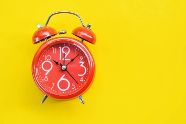 kırmızı alarm saati