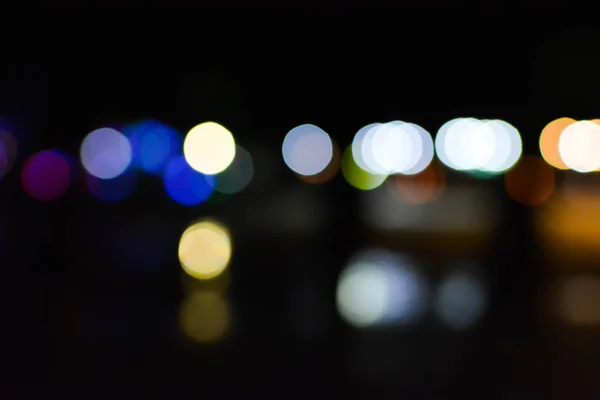 Bokeh flou de la lumière dans la nuit — Photo