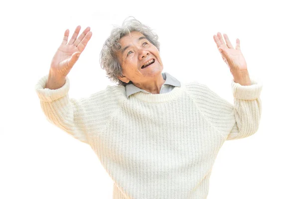 Ευτυχισμένος παλιά γυναίκα της Ασίας χαμογελαστή και χαρούμενη σε λευκό φόντο — Φωτογραφία Αρχείου