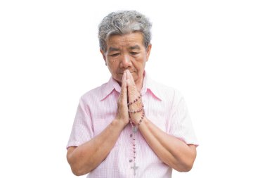 Yaşlı kadın beyaz arka plan, kavram umut ve ibadet için dua