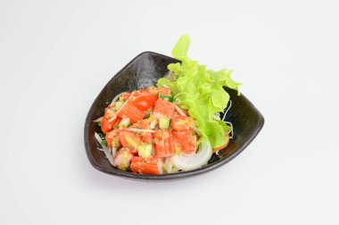 Kani ya da baharatlı yengeç salatası.