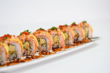 Japon somon peyniri. Sebze dolgulu tütsülenmiş.