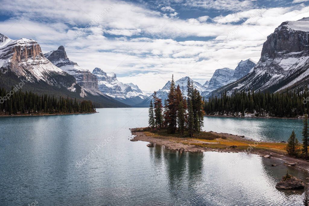 Scenery of Spirit Island with Canadian Rockies in Maligne lake at Jasper national park, Canada