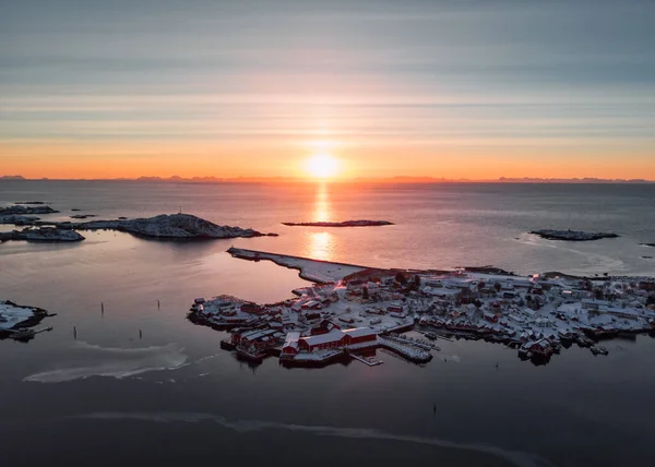 Flygfoto Över Soluppgången Över Reine Byn Kusten Vintern Lofoten Öarna — Stockfoto