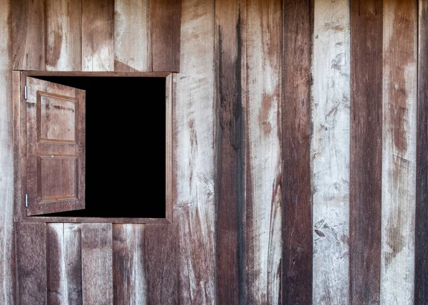 Geöffnetes Altes Holzfenster Auf Wandhintergrund — Stockfoto
