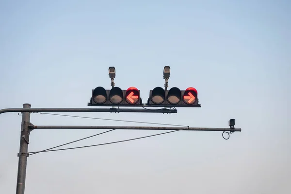 Червоний Світлофор Символу Зупинки Автомобіля Камерами Безпеки Cctv Виявлення Нерівностей — стокове фото