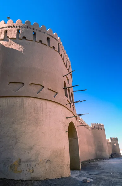 Murs défensifs épais du château de Rayen — Photo