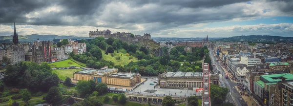 Panoramic view of the centre of Edinburgh — Stock Photo, Image